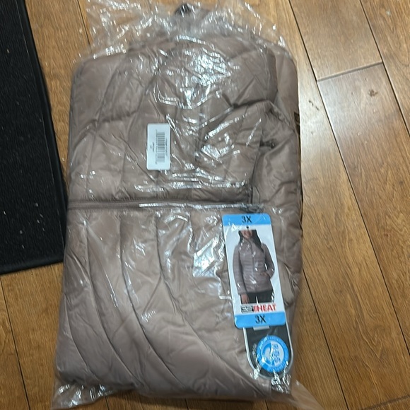 NWT 32 Degrees Ladies' Down Jacket - Picture 7 of 7